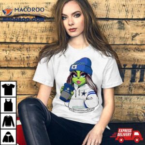 Female Grinch Girl Dallas Cowboys Drink Coffee Tshirt