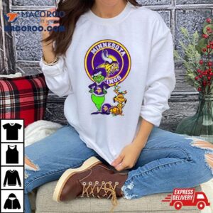 Grinch And Max Minnesota Vikings Fan Tshirt