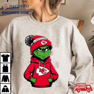 Grinch Wears Kansas City Chiefs Clothes Tshirt