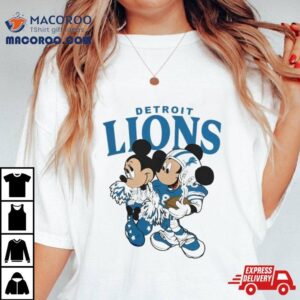 Mickey Mouse And Minnie Mouse Detroit Lions Tshirt