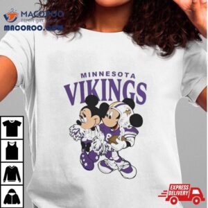 Mickey Mouse And Minnie Mouse Minnesota Vikings Tshirt