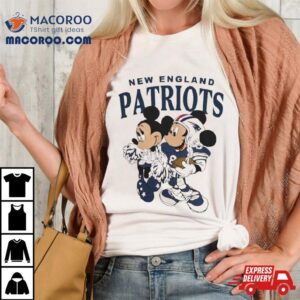 Mickey Mouse And Minnie Mouse New England Patriots Tshirt