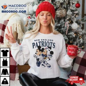 Mickey Mouse And Minnie Mouse New England Patriots Tshirt