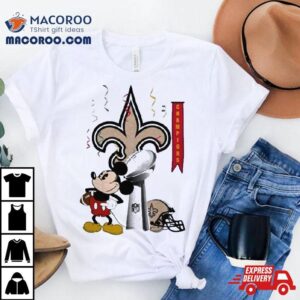 Mickey Mouse Nfl New Orleans Saints Football Super Bowl Champions Helmet Logo Tshirt