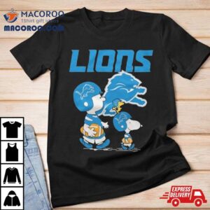 Snoopy And Charlie Brown Detroit Lions Peanu Tshirt