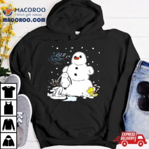 Snoopy And Woodstock Let It Snow Christmas Illustration Tshirt