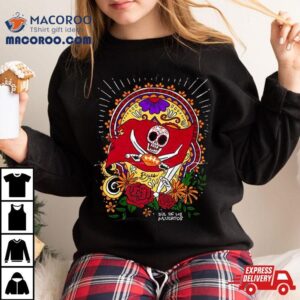 Tampa Bay Buccaneers Dia De Los Muertos Por La Cultura Tshirt