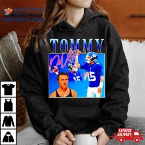 Tommy Cutlets New York Giants Football Pinched Fingers Hand Funny Tshirt