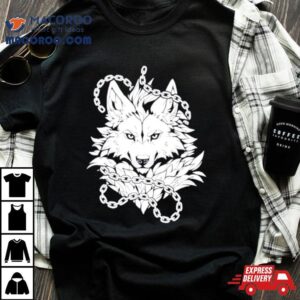 Wolf Amp Chains Black And White Tshirt