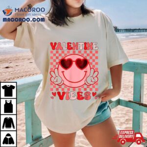 Groovy Valentine Vibes Valentines Day For Girl Wo Tshirt