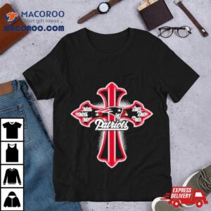 Nfl Red Crusader Cross New England Patriots Tshirt