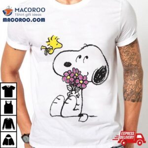 Peanuts Snoopy Mother S Love Flowers Tshirt