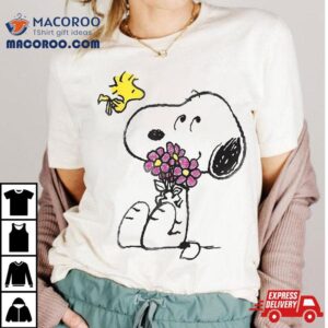 Peanuts Snoopy Mother S Love Flowers Tshirt