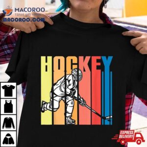 Retro Ice Hockey Player Winter Sports Vintage Tshirt