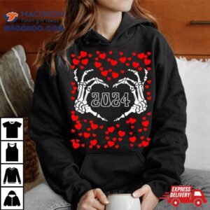 Skeleton Hand Heart Valentines Day Funny Heart Rsquo S Tshirt