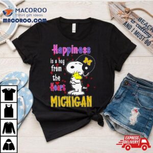 Snoopy And Woodstocks Happiness Is A Hug From The Heart Michigan Wolverines Tshirt