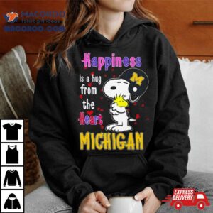 Snoopy And Woodstocks Happiness Is A Hug From The Heart Michigan Wolverines Tshirt