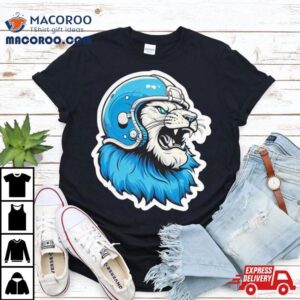 Strong Detroit Lion Wearing Helme Tshirt