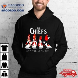 The Chiefs Cross Walk Patrick Mahomes Travis Kelce Tyreek Hill Andy Reid Signatures Tshirt