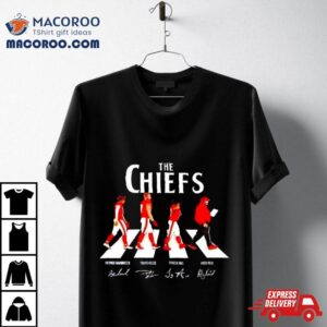 The Chiefs Cross Walk Patrick Mahomes Travis Kelce Tyreek Hill Andy Reid Signatures Tshirt