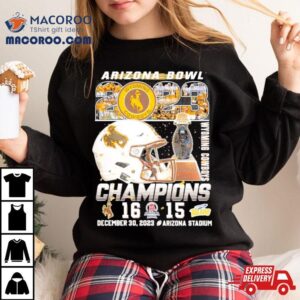 Wyoming Cowboys Football Arizona Bowl Champions Helme Tshirt