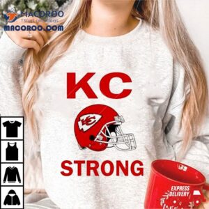 Kansas City Chiefs Helmet Strong Tshirt