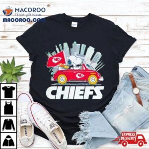 Snoopy And Woodstock Driving Car Kansas City Chiefs On Skyline Tshirt