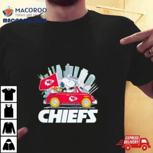 Snoopy And Woodstock Driving Car Kansas City Chiefs On Skyline Tshirt