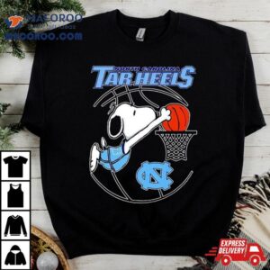 North Carolina Tar Heels Basketball Snoopy Dunk Logo Tshirt