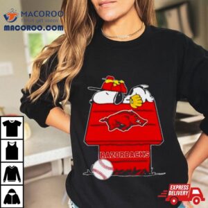 Arkansas Razorbacks Snoopy And Woodstock The Peanuts Baseball Tshirt