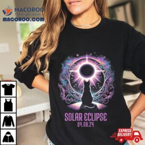 Cat Watching Total Solar Eclipse Apr Astronomy Lover Tshirt