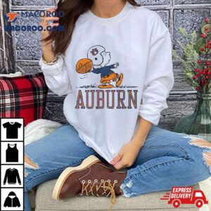 Snoppy Peanuts Auburn Tigers Football Tshirt