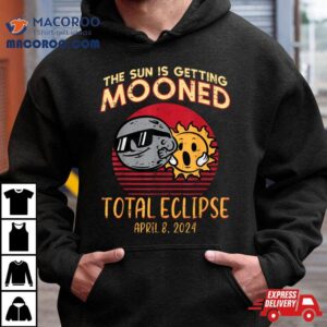 Total Eclipse Sun Getting Mooned April Men Women Kids Tshirt