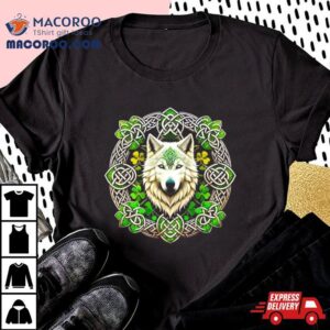 Wolf In Shamrock Circle St Patricks Day Tshirt