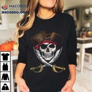 Pirate Skull Halloween Vintage Tshirt