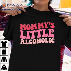 Groovy Mommy’s Little Alcoholic Funny Mom Life Alcohol Jokes Shirt