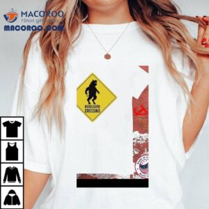 Manbearpig Crossing South Park Tshirt