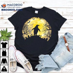Penguin Halloween Spooky Animal Night Autumn Tshirt