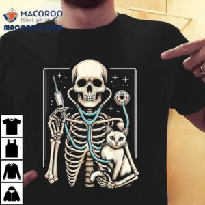 Skeleton Hug Cat Vet Tech Veterinarian Veterinary Halloween Shirt