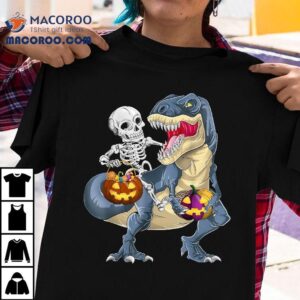 Skeleton Riding Dinosaur Halloween Funny Pumpkin Tshirt