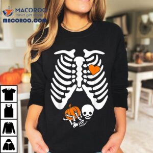 Skeleton S Pregnancy Announcet Mom Halloween Tshirt