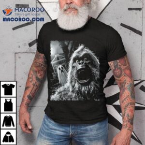 Funny Bigfoot Sasquatch Halloween Tshirt