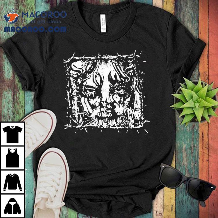 Poppy dissent expressed through graphic t-shirt Poppy dissent expressed through graphic t-shirt