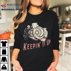 Skeleton design stays fresh on this cool t-shirt Skeleton design stays fresh on this cool t-shirt