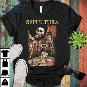 Unique hourglass skeleton design on this cool tshirt