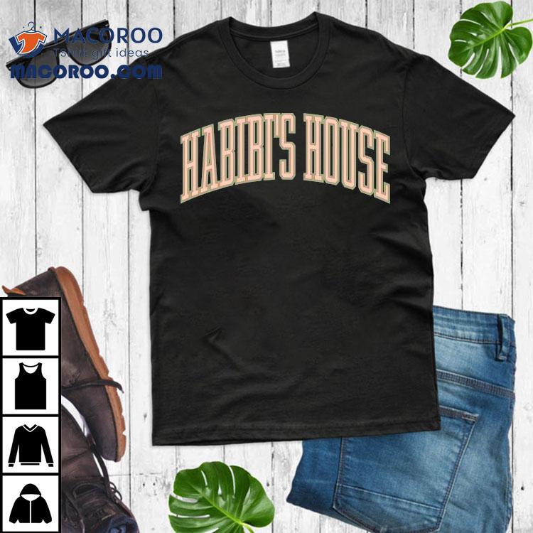 DJ Habibeats rocks the stage in a stylish Habibis House t-shirt DJ Habibeats rocks the stage in a stylish Habibis House t-shirt