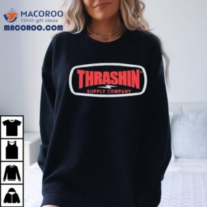 Vintage style badge design thrashin crew t-shirt