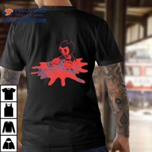 Twisted mirror image illusions on a bendy inspired t-shirt