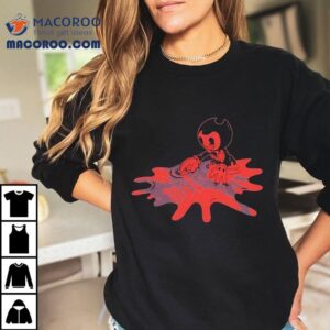 Twisted mirror image illusions on a bendy inspired t-shirt