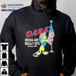 Bold Lion Design Stands Out On This Cool Tshirt